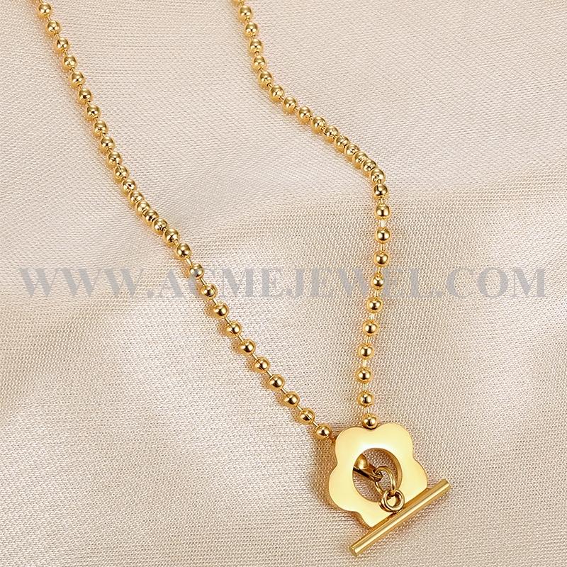 Necklace   